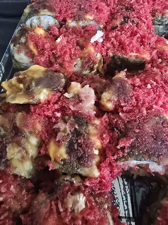 UM16. Tempura Spicy Tuna 天妇罗辣吞拿鱼卷